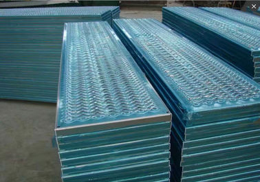 China No perforada la placa de metal de la resbalón para la plataforma, escaleras de la placa de piso del metal desliza resistente proveedor