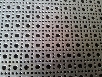 China Hoja de metal perforada decorativa, los paneles perforados del metal de la malla del acero inoxidable proveedor