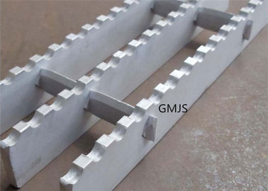 China No deslice la placa de acero inoxidable/no el tratamiento superficial anodizado la naturaleza de rejilla de acero del resbalón proveedor